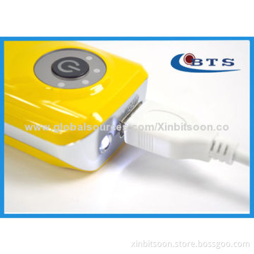 Slim Mobile Power Bank with 4,400mAh Capacity Lithium Battery